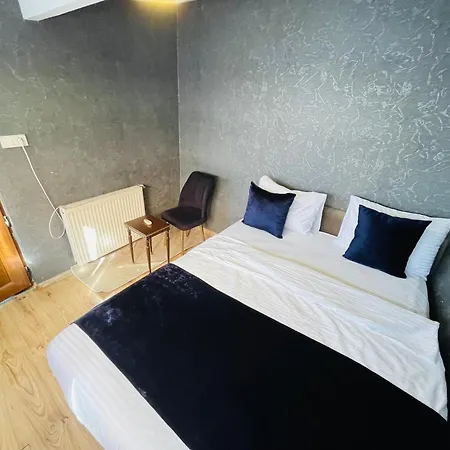 Hotel Taksim Historic House *